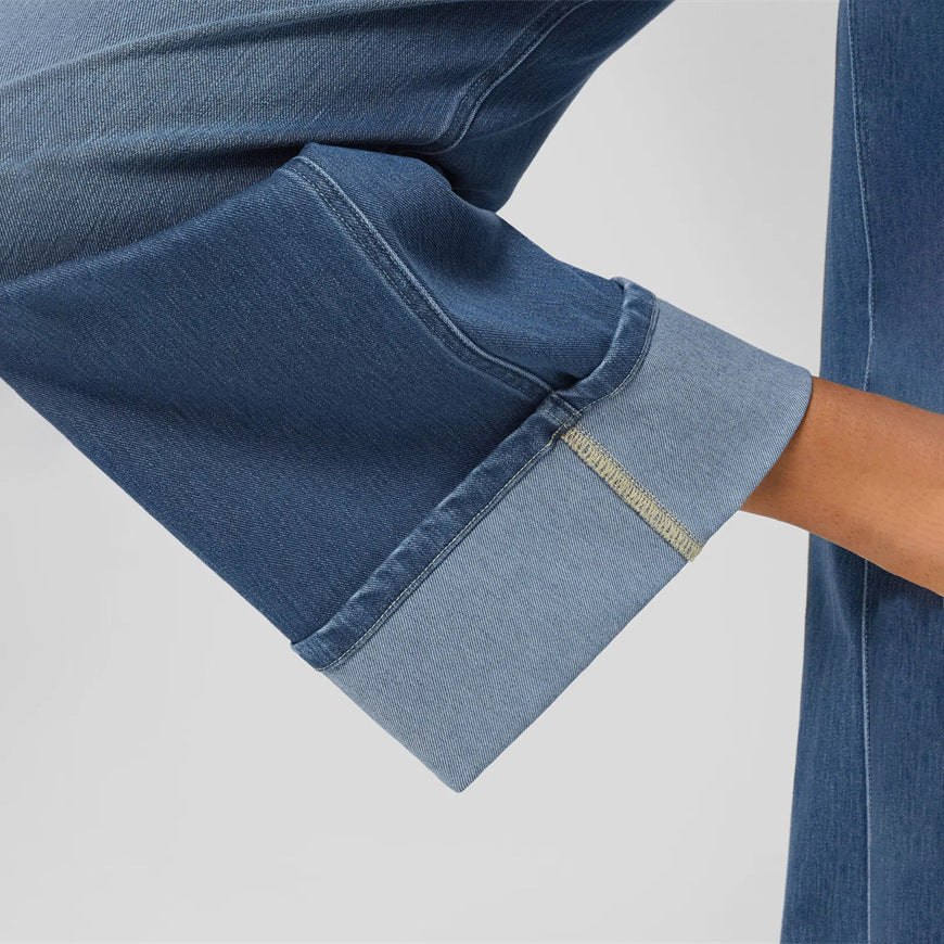 Gerade geschnittene Damen Jeans mit weitem Bein