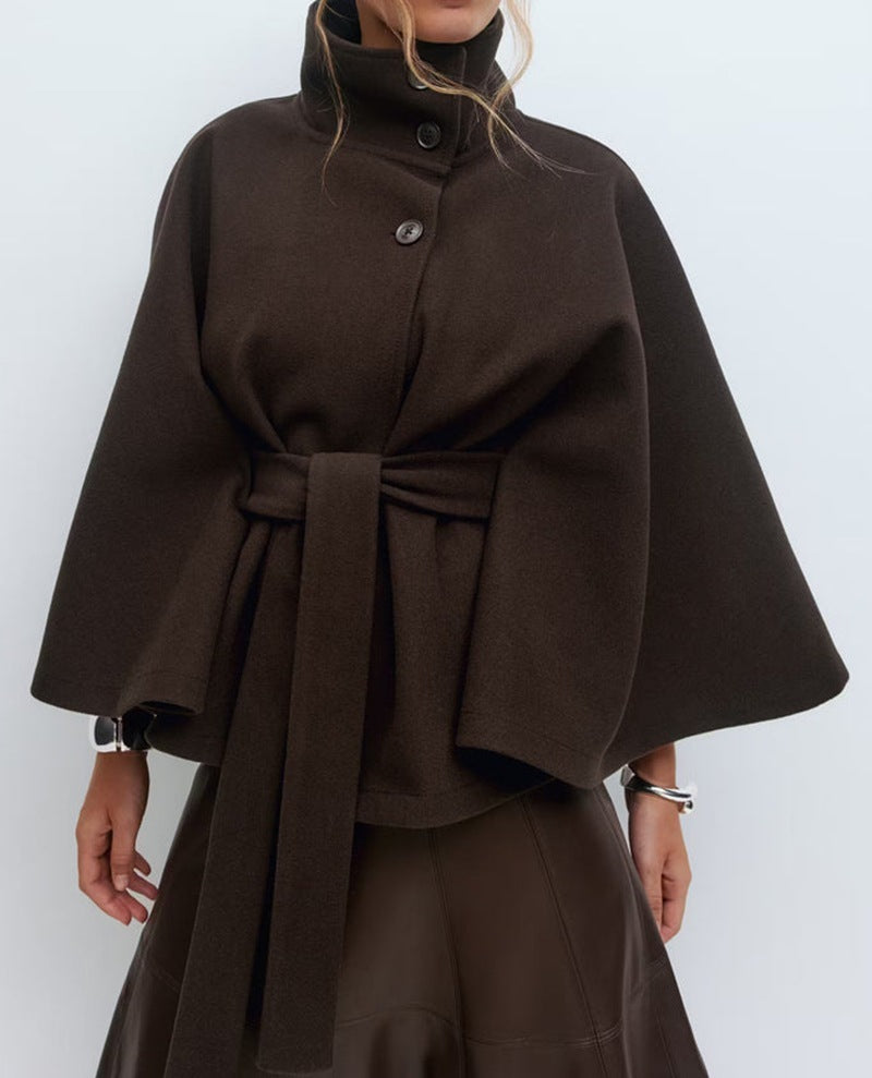 Damen Trenchcoat mit hohem Halsausschnitt, modischen Fledermausärmeln und Gürtel